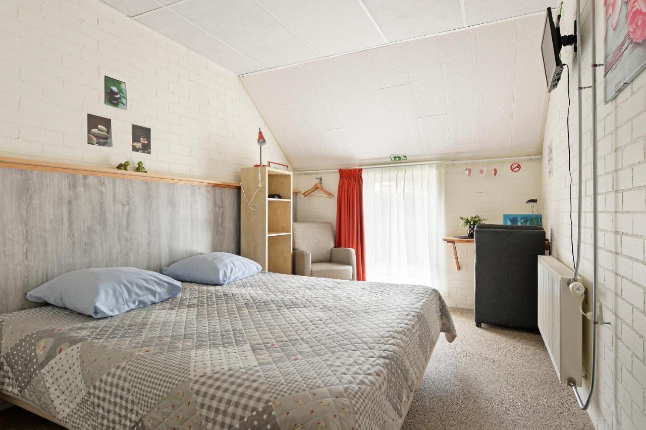 Hotel De Waalehof Jipsinghuizen エクステリア 写真