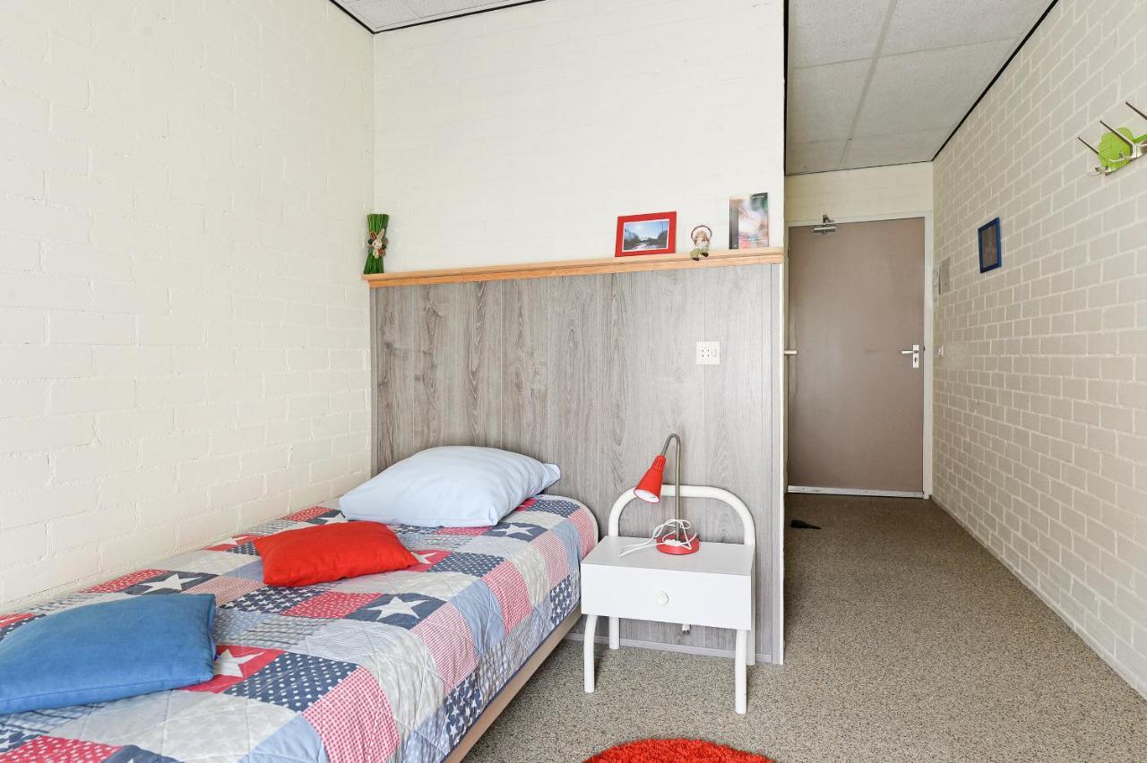 Hotel De Waalehof Jipsinghuizen エクステリア 写真