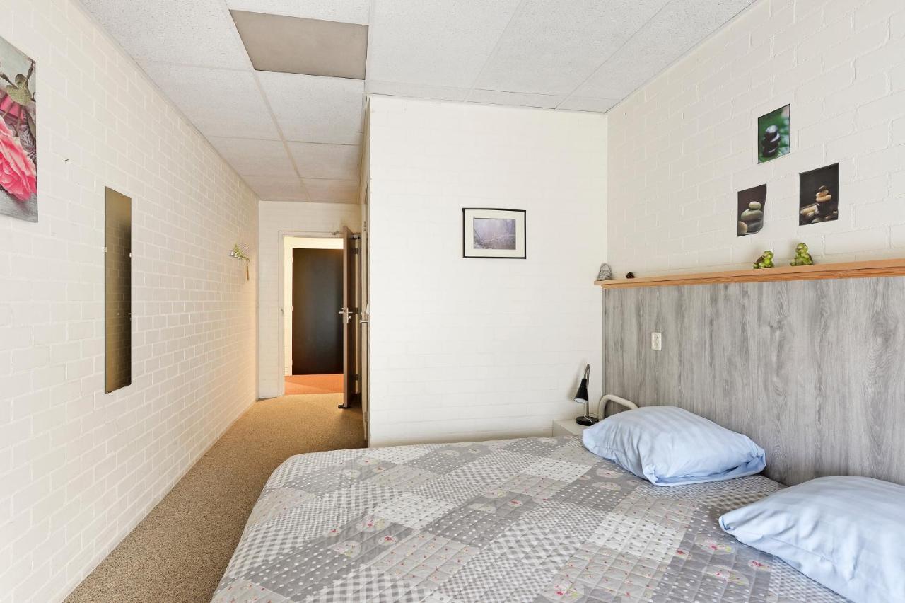 Hotel De Waalehof Jipsinghuizen エクステリア 写真