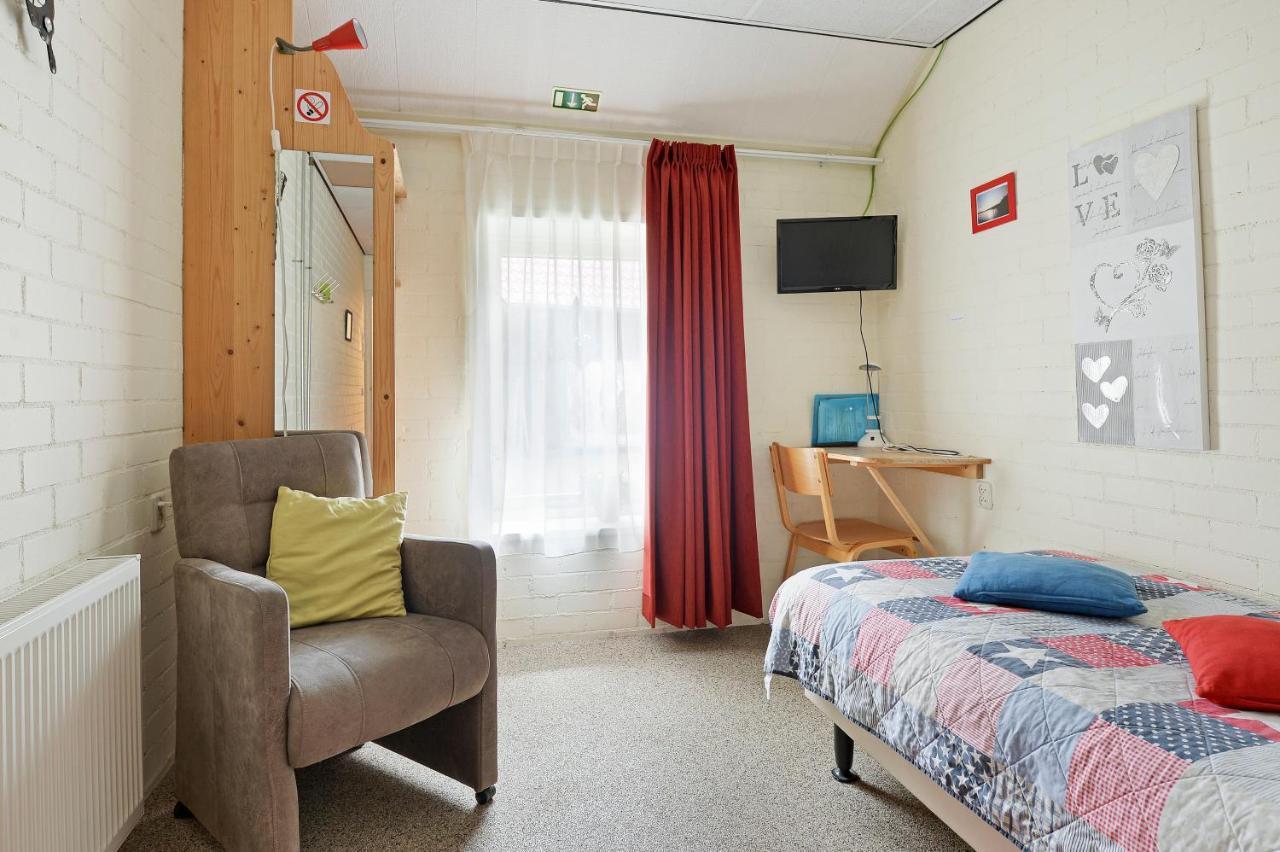 Hotel De Waalehof Jipsinghuizen エクステリア 写真